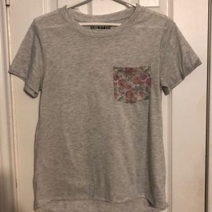 Rose pocket T-Shirt